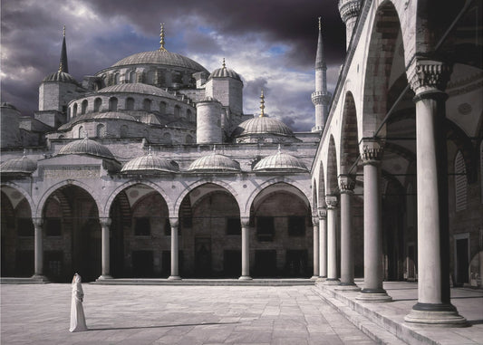 Lady and the mosque | Wallpaper