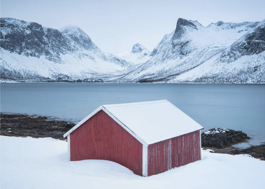 Red hut | Wallpaper